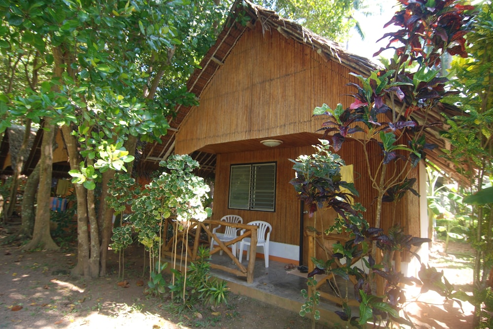 Bungalow (Bamboo Bungalow Fan Only) photo 3