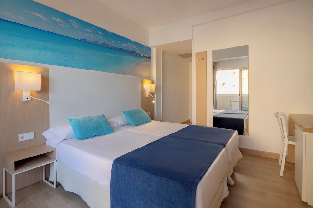 Twin Room with Side View - Photo 1