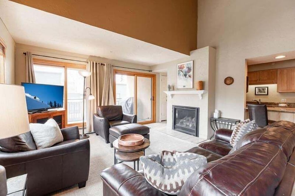 Condo, 3 Bedrooms