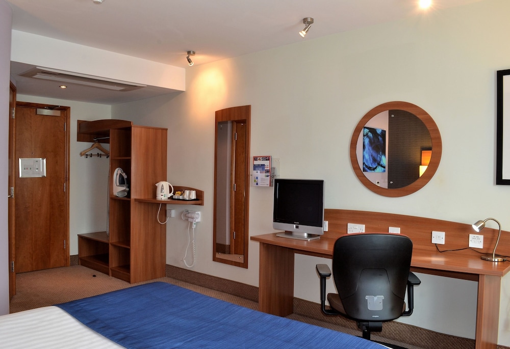 Standard Room, 2 Twin Beds, Accessible (with Free Hot Breakfast) photo 3