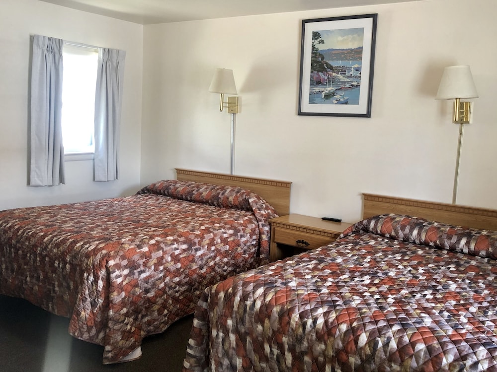 Room, 2 Queen Beds photo 1