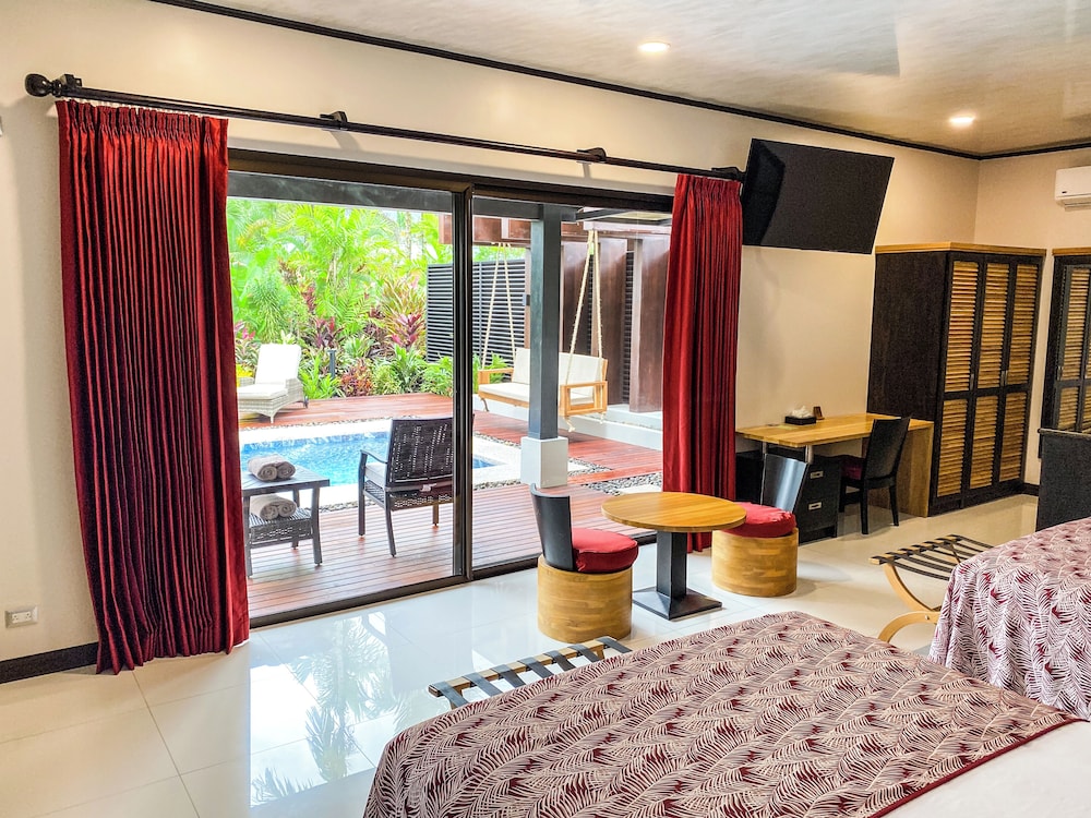 Chato Suite with Private Pool photo 2