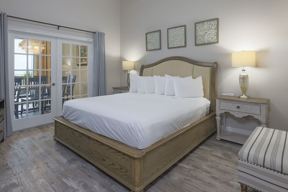 Condo, 3 Bedrooms