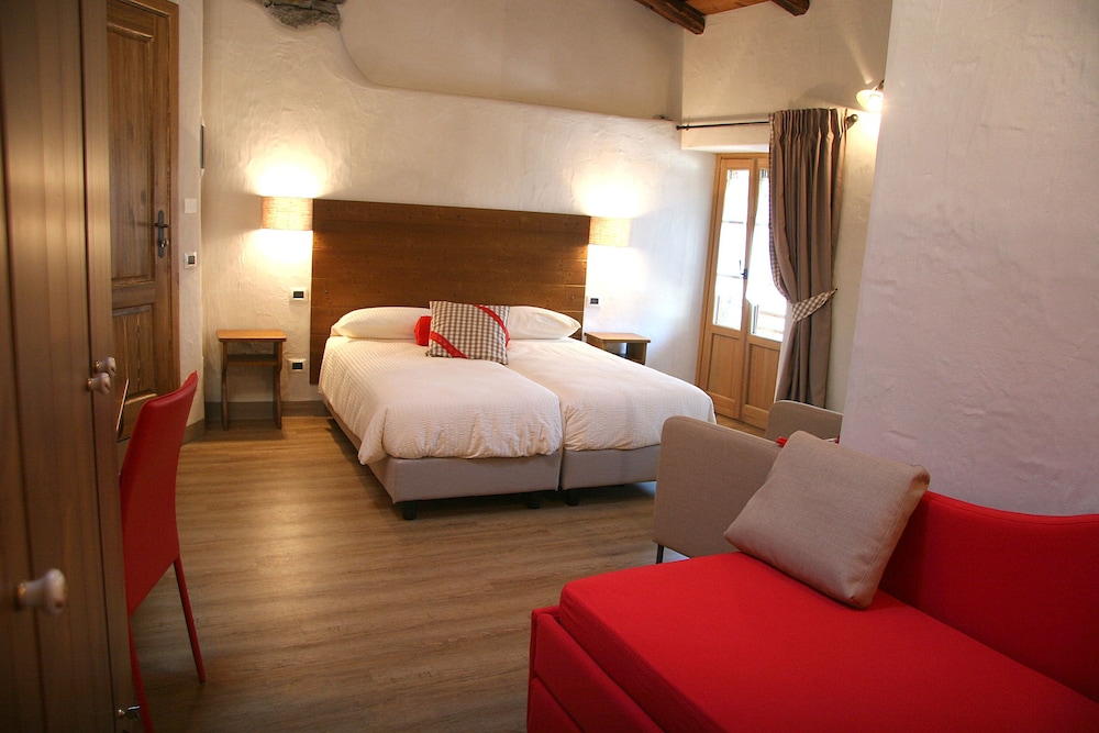 Deluxe Quadruple Room, Balcony (Room 6)