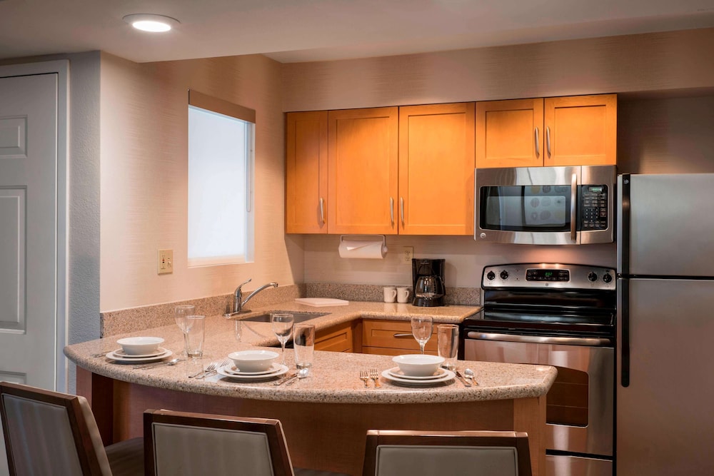 Suite, Multiple Beds, Accessible (Mobility/Hearing Tub Two Bedrooms) - Photo 2