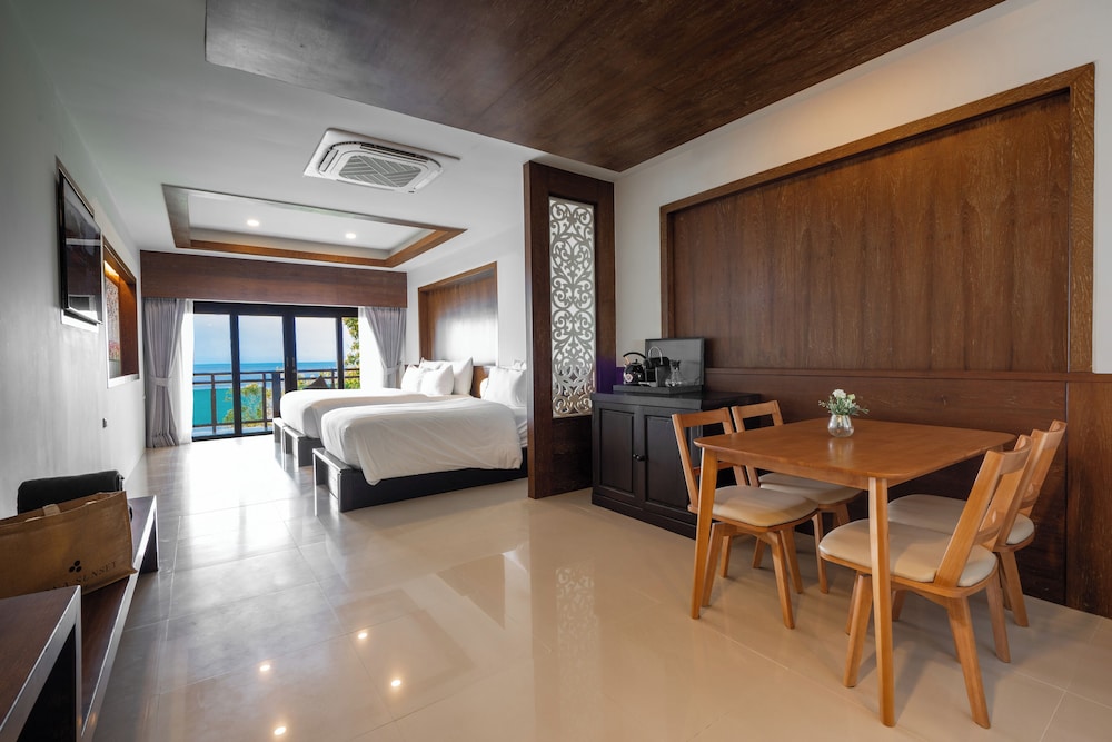 Deluxe Triple Oceanview