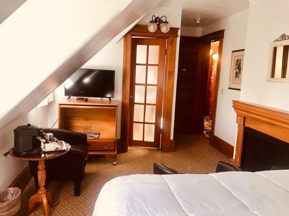Standard Room, 1 Queen Bed - Photo 5