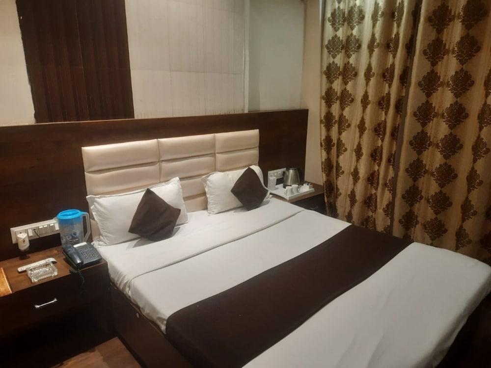 Basic Double Room, City View photo 1