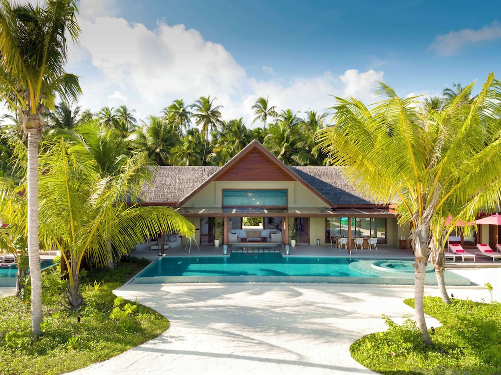 Three Bedroom Beach Pool Pavilion - Photo 6
