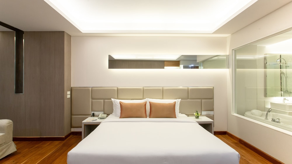 Executive Deluxe Room - Photo 6