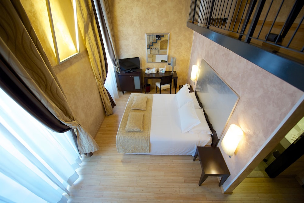 Family Room, Multiple Beds, Non Smoking, Mezzanine (Larger Room) - Photo 2