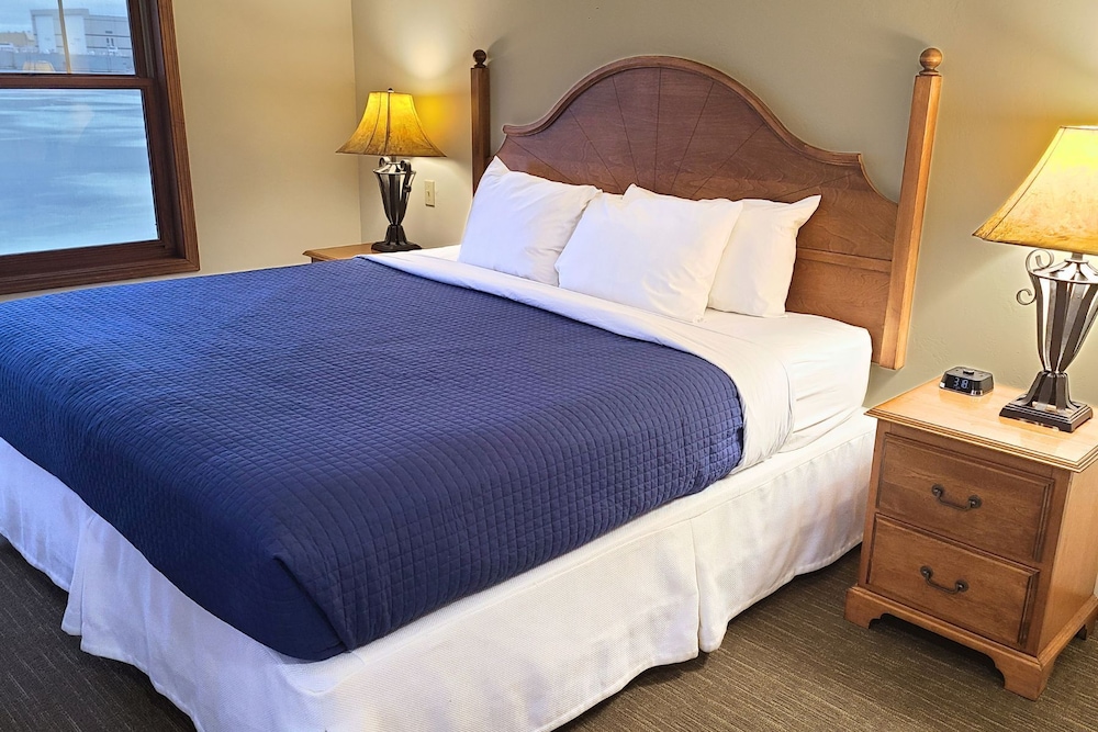 Three Bedroom Water View Suite