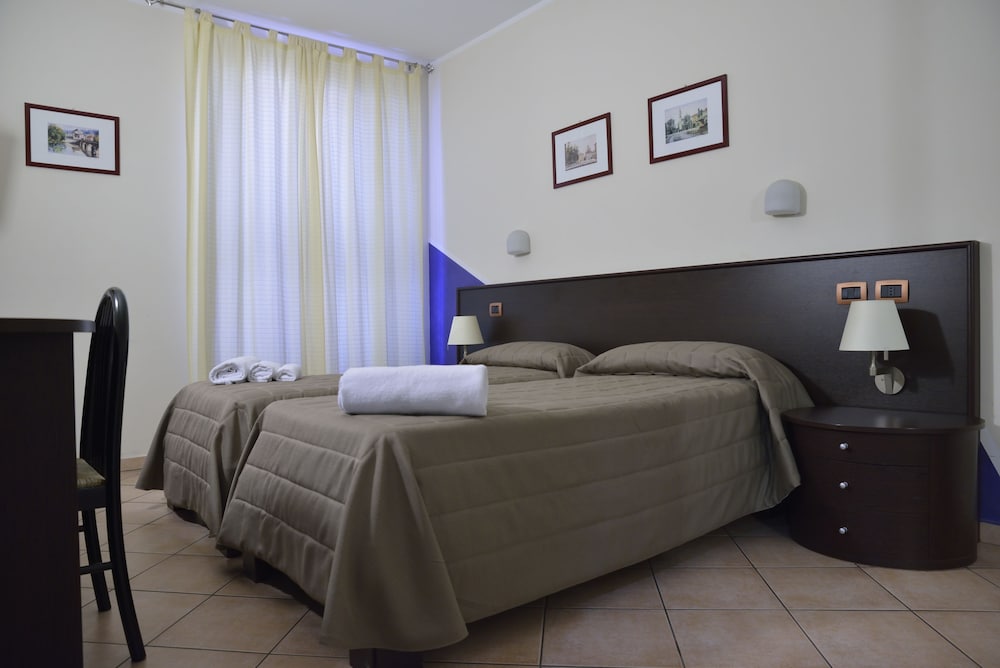 Economy Double Room Single Use photo 1