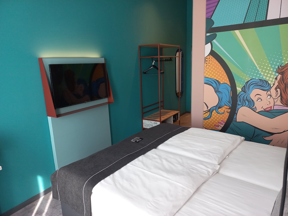 Standard Room, 1 Double Bed, Accessible photo 2