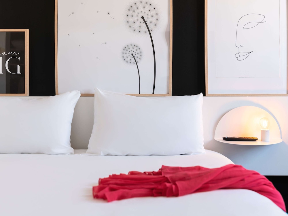 Standard Room, 3 Twin Beds photo 2
