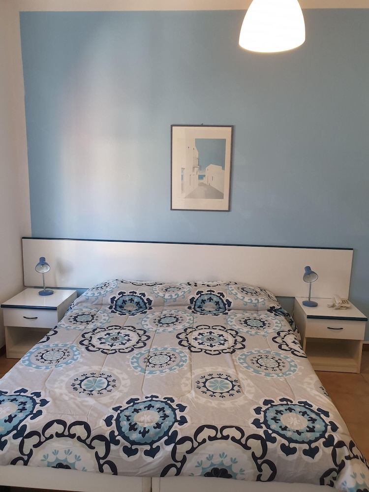 Economy Double Room photo 2