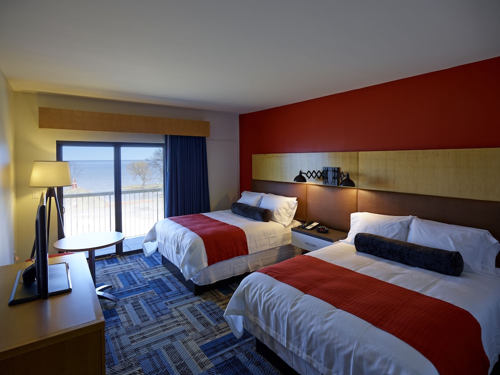 Premium Room, 2 Queen Beds, Balcony, Lake View photo 1