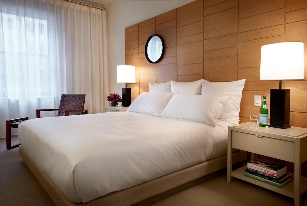 Luxury Suite, 1 King Bed - Photo 1