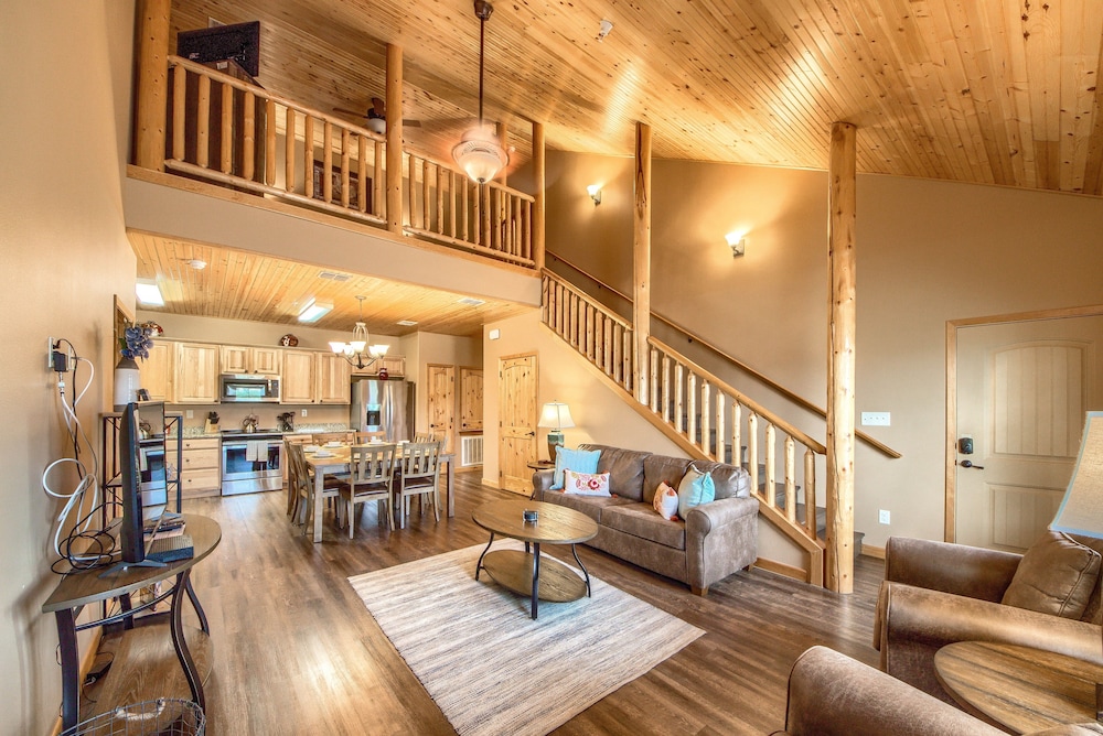 Condo, 3 Bedrooms