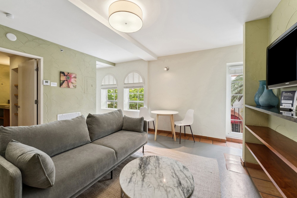 Deluxe Suite, 1 King Bed, Balcony (Self Check-In With Virtual Front Desk)