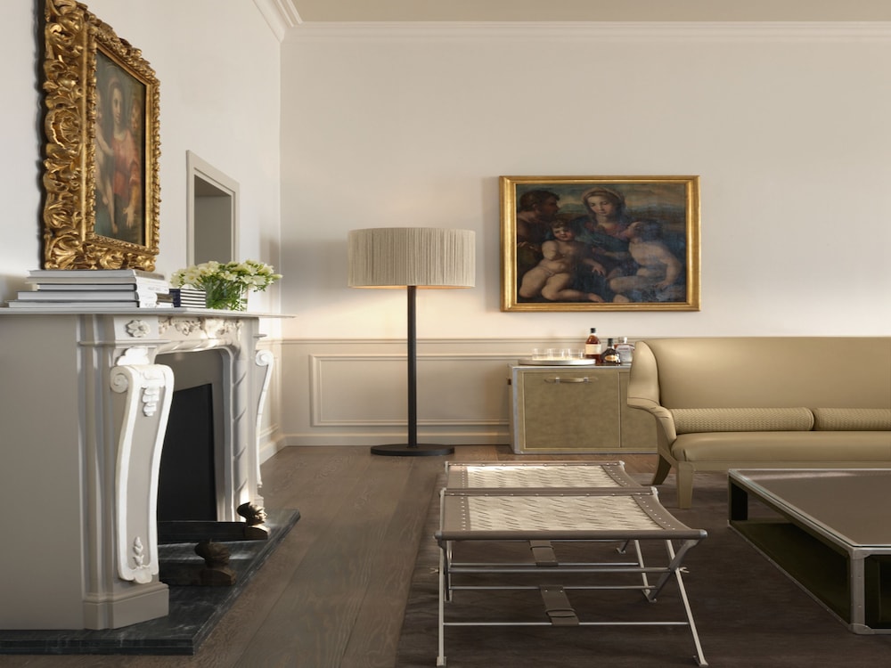 Luxury Suite, 1 King Bed, Balcony, River View