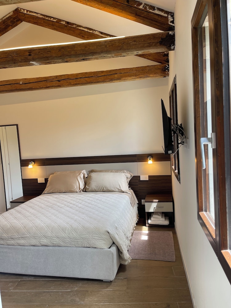 Deluxe Room, Garden View photo 1