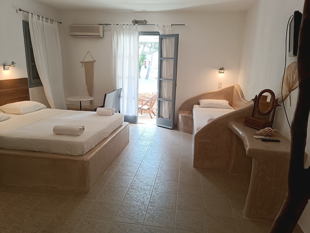 Standard Room - Photo 7