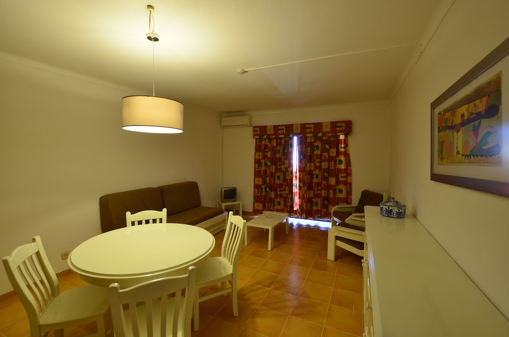 Family Apartment, 1 Bedroom - Photo 10