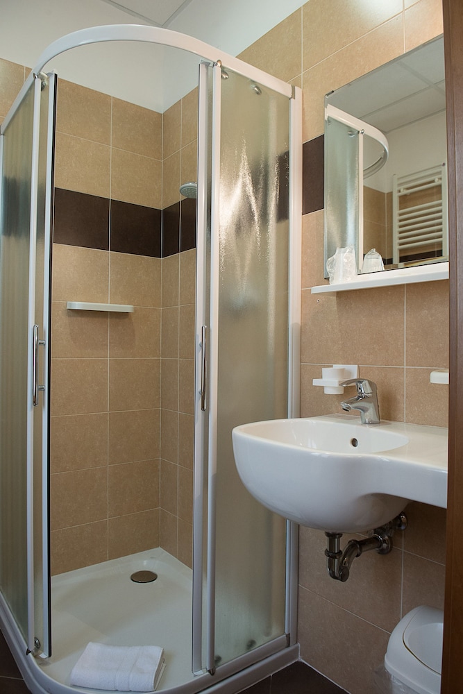 Superior Double or Twin Room photo 3
