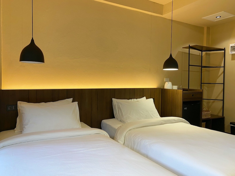 Basic Twin Room, 2 Twin Beds - Photo 1