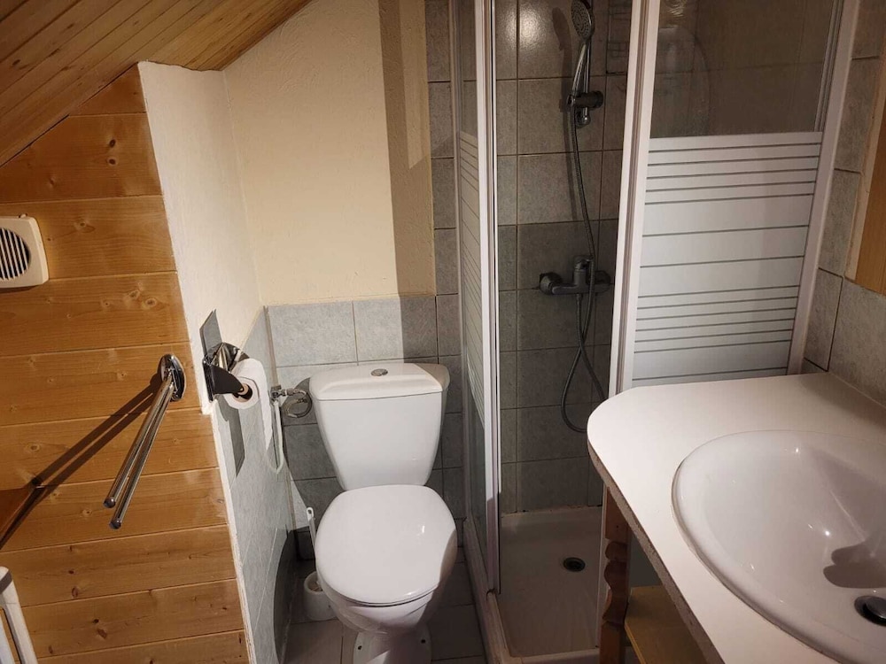 Classic Double Room, Ensuite, Mountain View photo 2