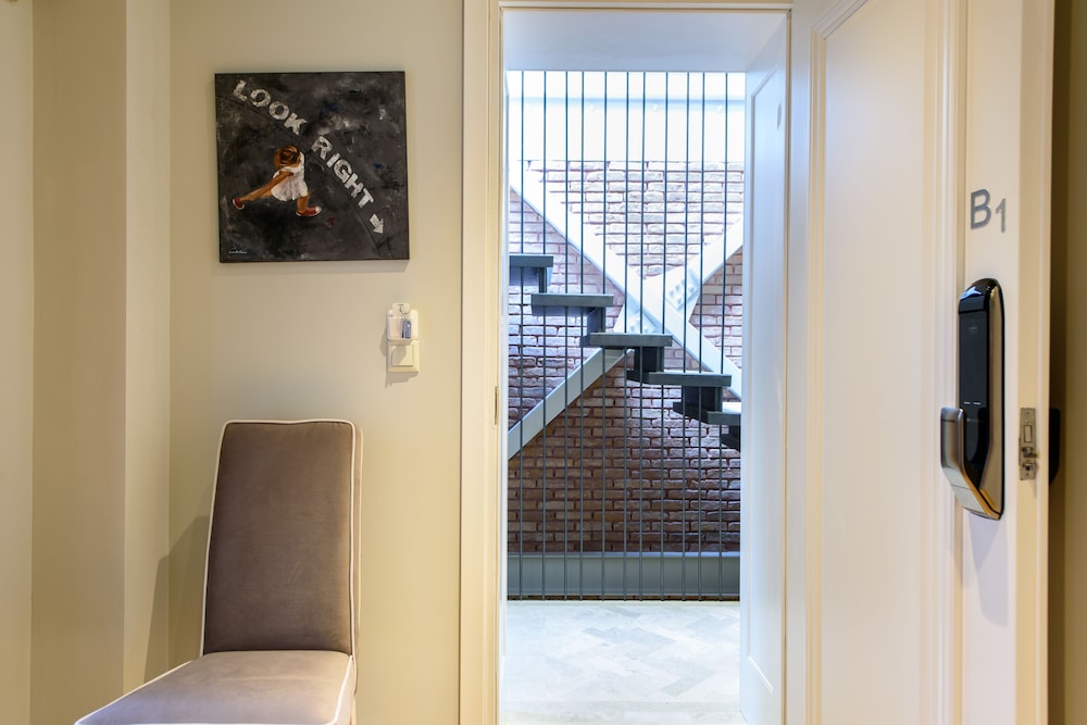 Family Suite, 1 Bedroom, City View (A2) photo 2
