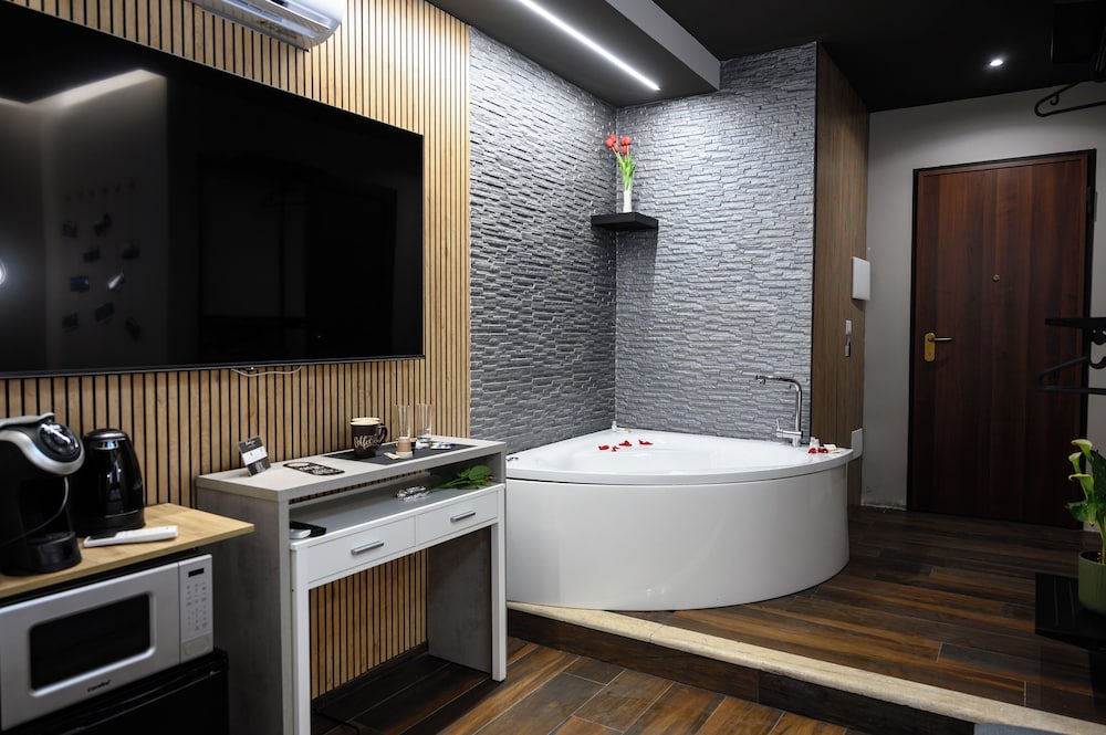Luxury Room, Balcony, City View