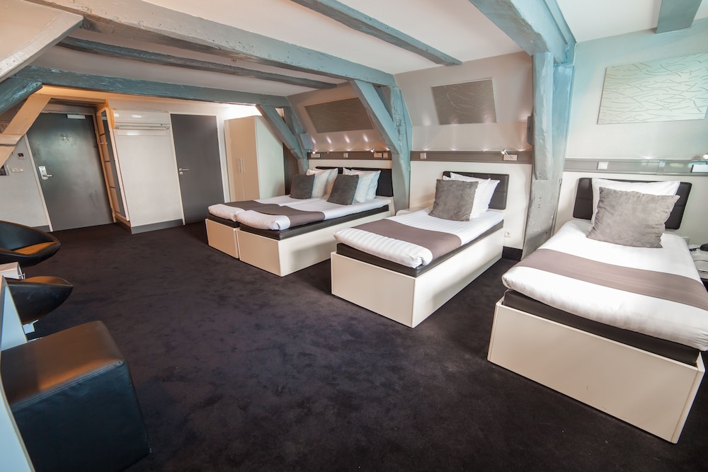 Quadruple Room photo 3