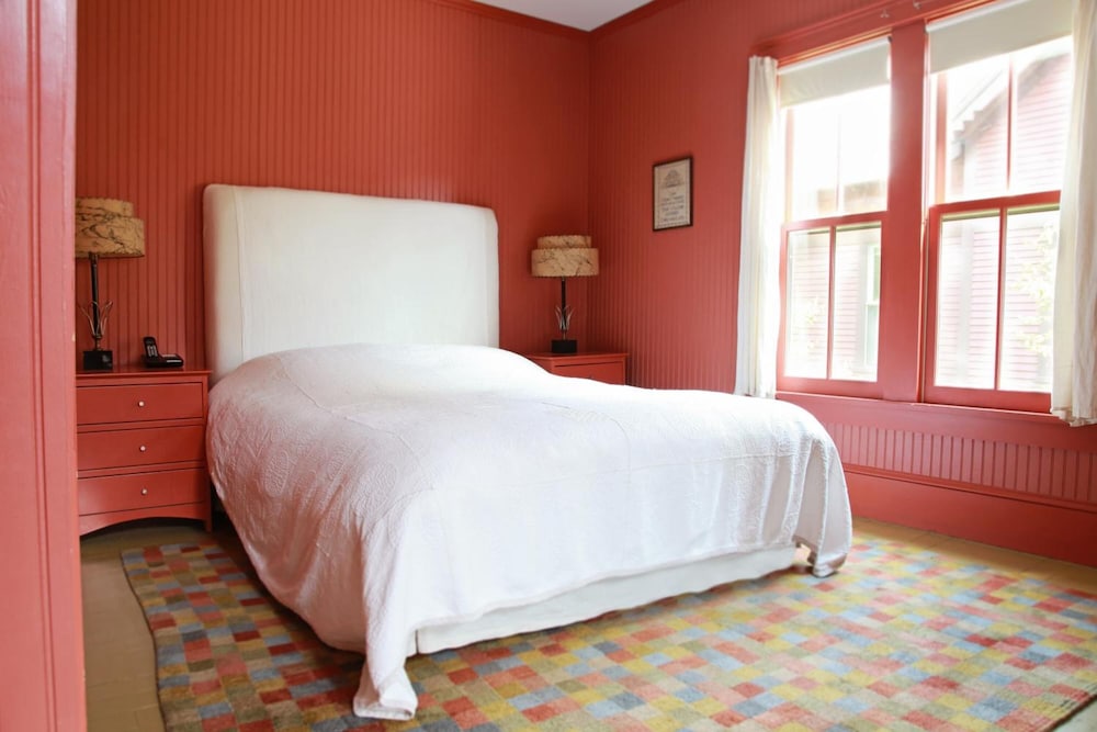 Suite, 2 Bedrooms photo 1