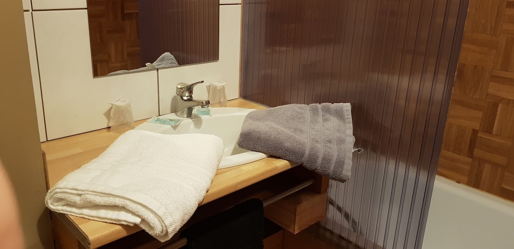 Double Room - Photo 4