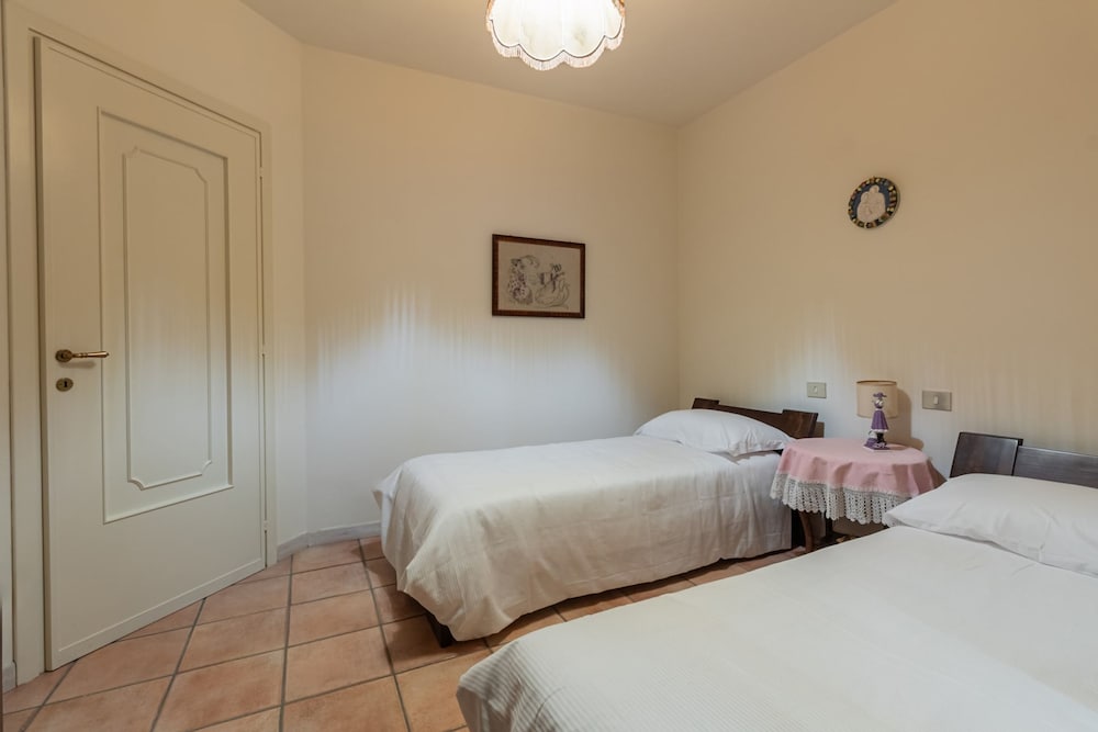Antico Casale Vignale Stunning View and Pool, Billede 21
