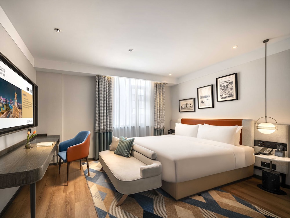 Luxury Suite, City View