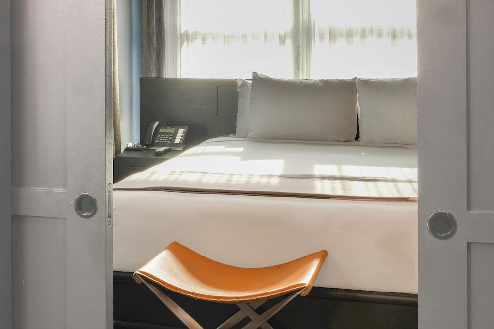Executive Suite photo 2