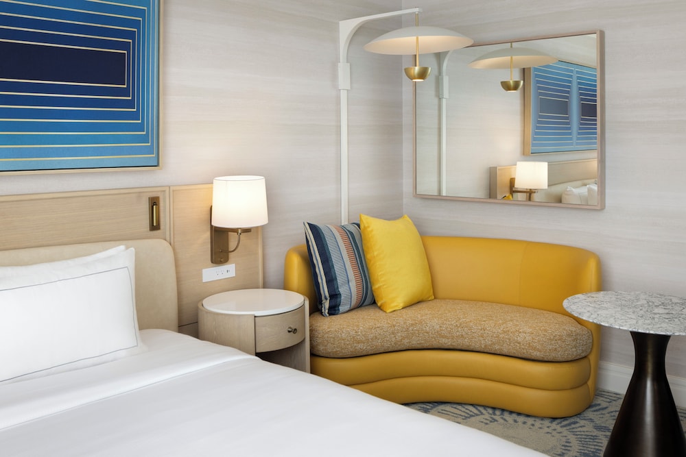 Deluxe Room, 2 Queen Beds, Accessible, Bathtub (Mobility & Hearing) - Photo 3