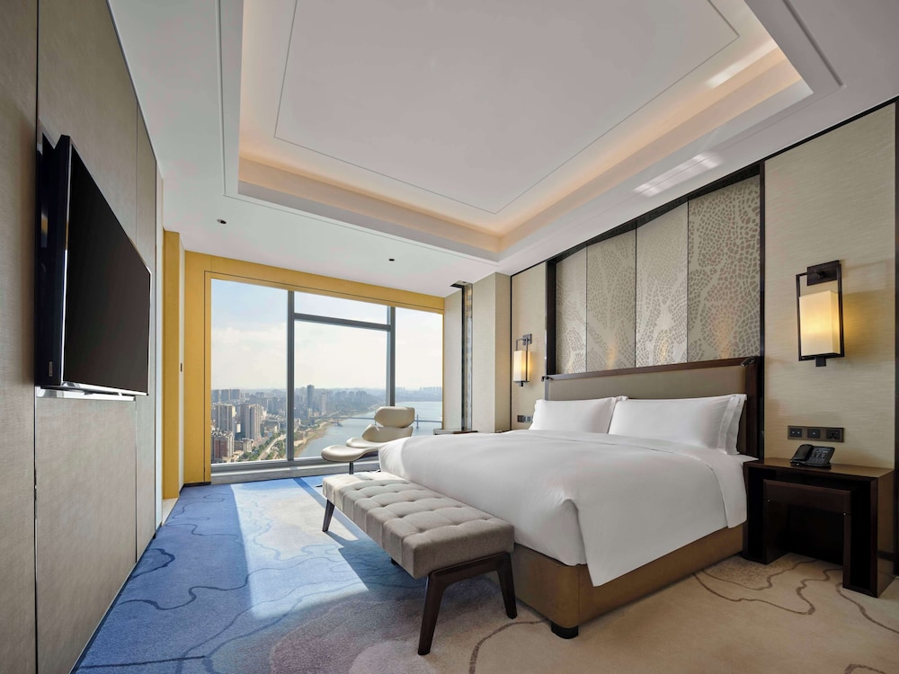King Deluxe Suite