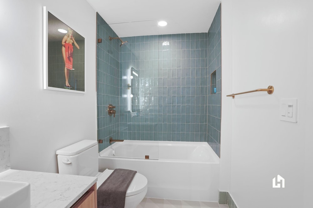 Apartment, 1 Bedroom, Balcony, City View photo 2