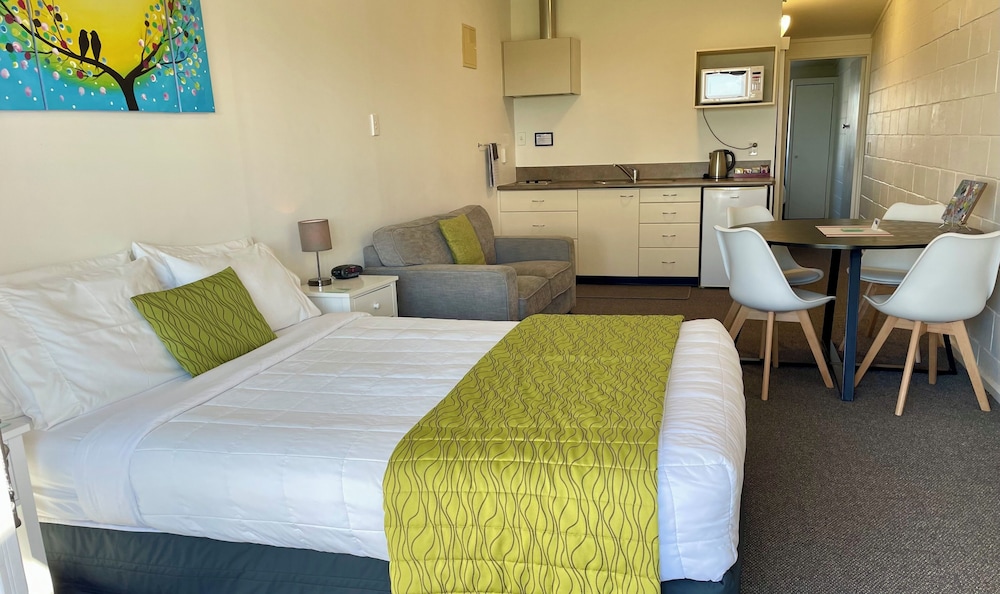 Standard Room, Non Smoking, Kitchenette (Standard One Bedroom)