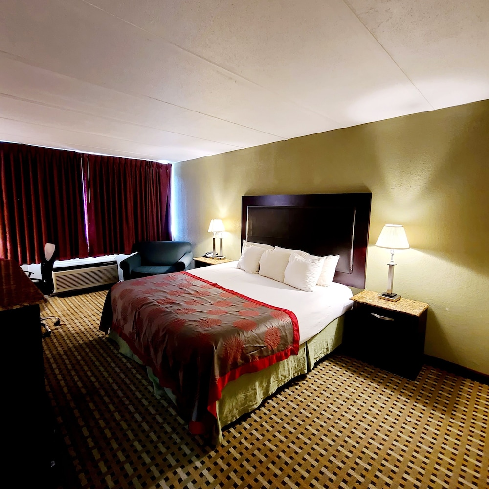 Economy Room, 1 King Bed photo 1