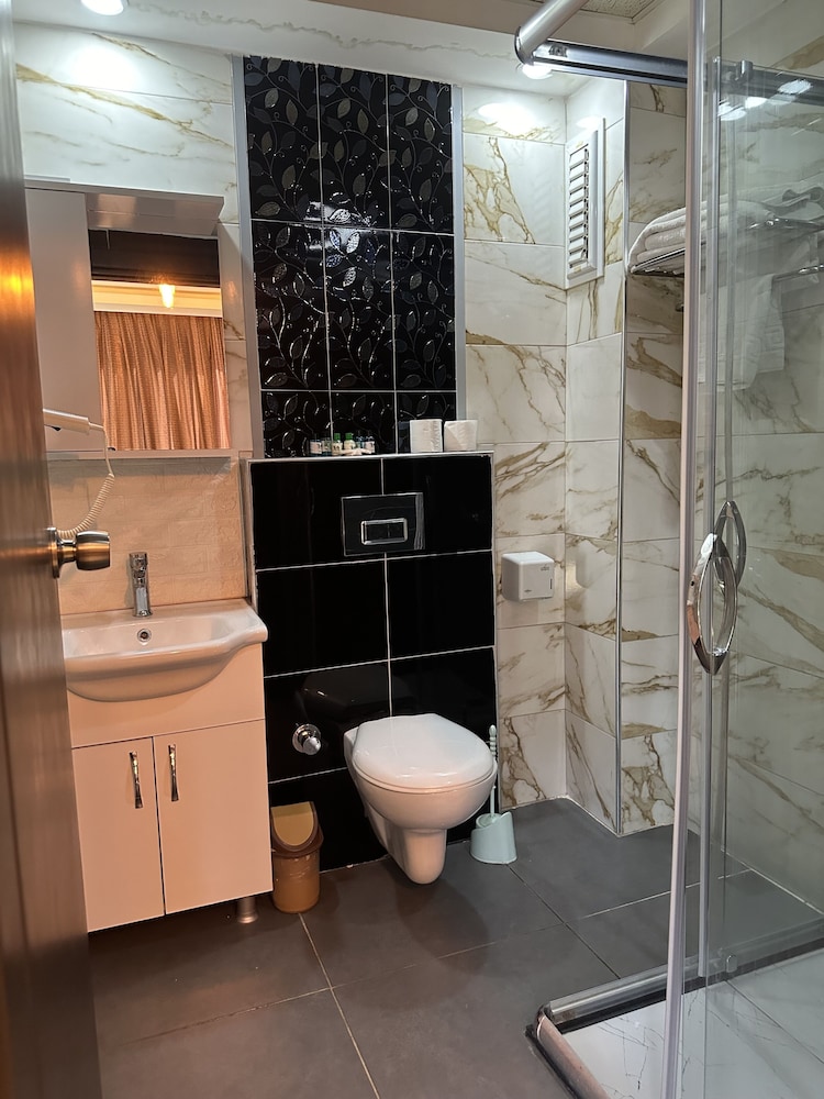 Standard Triple Room - Photo 10