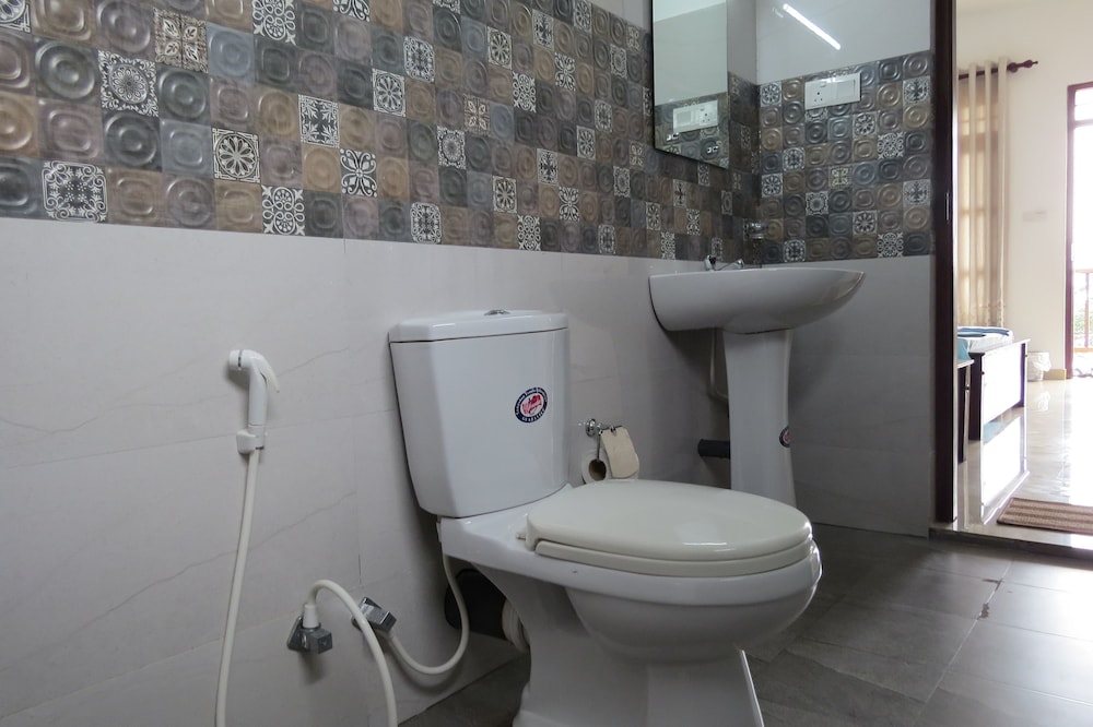 Deluxe Twin Room, Balcony, Partial Sea View