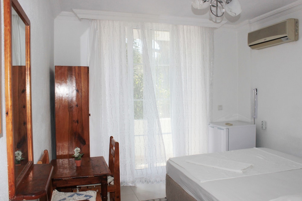 Standard Room photo 1