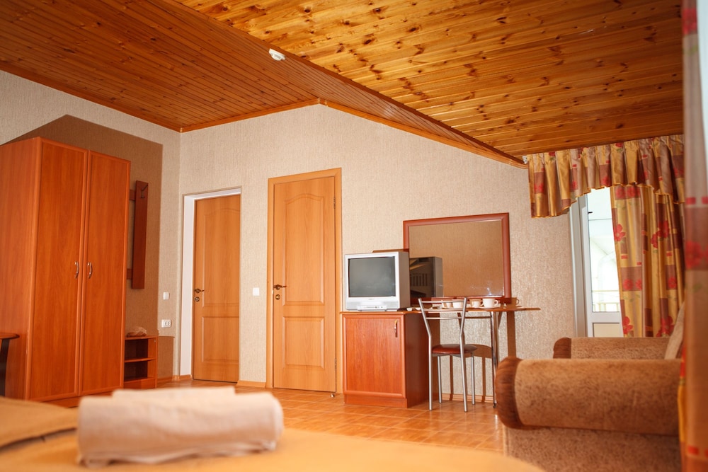 Family Quadruple Room photo 2