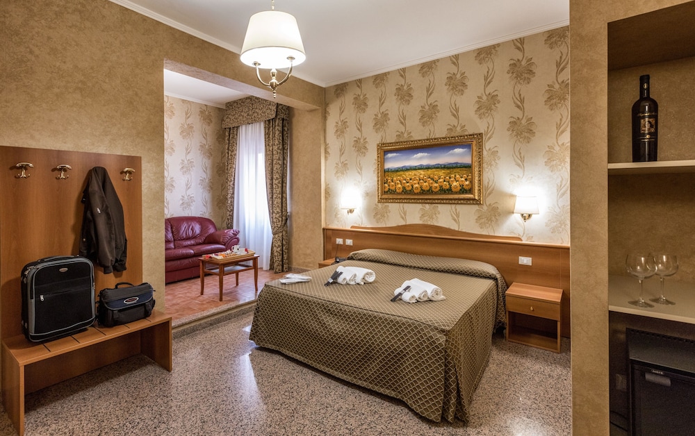 Business Double Room, 1 Bedroom, Accessible, Non Smoking photo 2