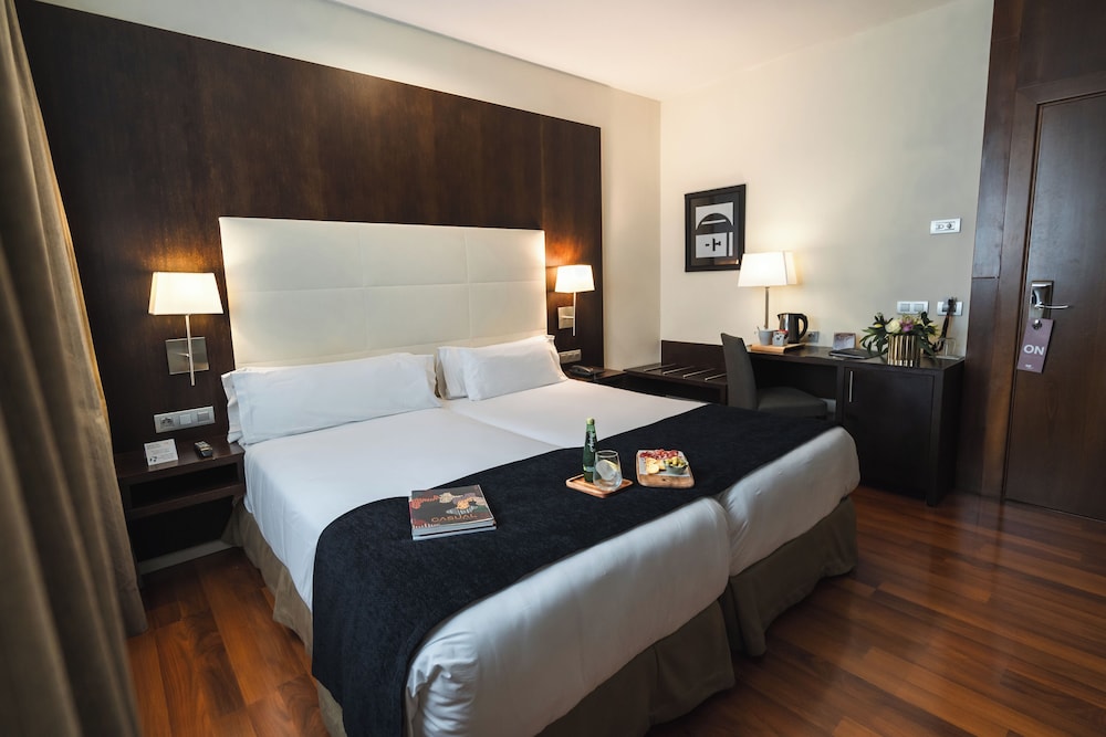 Superior Double Room (Fountain view) - Photo 7